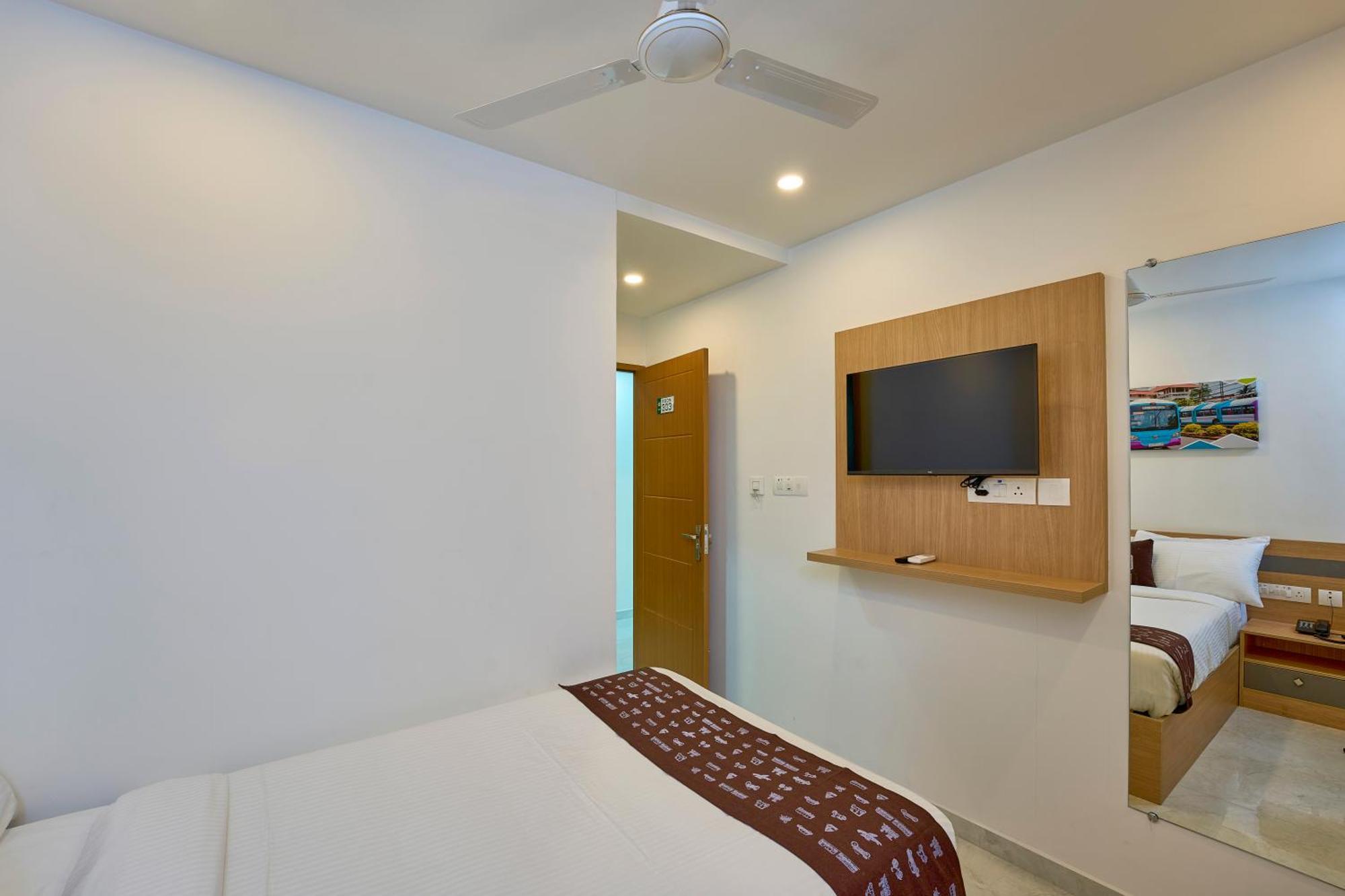 Sapphire Club Hub Hotel Kochi Kültér fotó